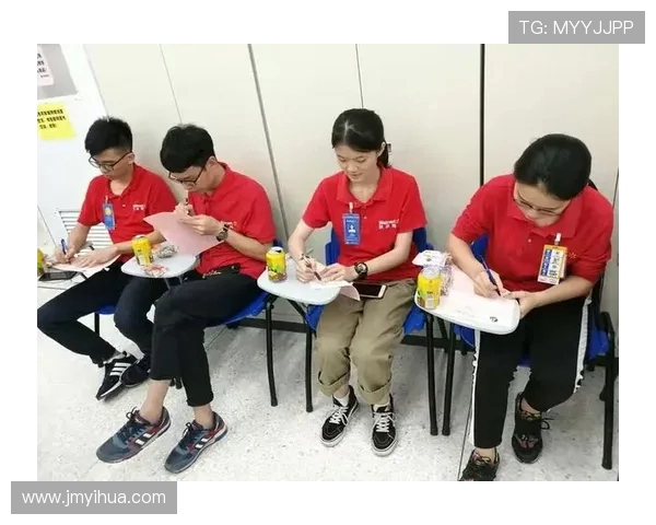 李芳专访：从青涩球员到篮球教练的成长之路与心路历程分享