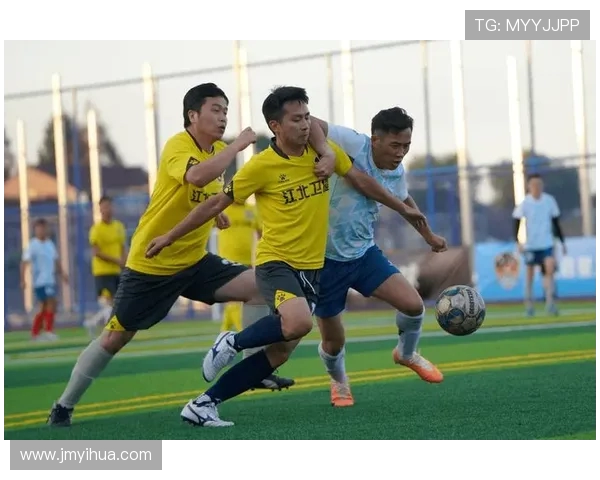 深圳足球队比赛经验深度对比与分析探讨