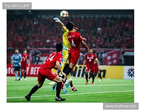 上海上港对阵悉尼直播精彩瞬间回顾与赛前分析全方位解读 上海上港对阵悉尼直播精彩瞬间回顾与赛前分析全方位解读