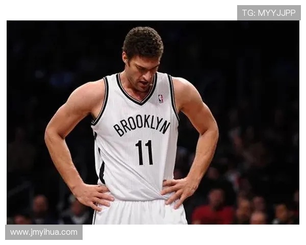 布鲁克洛佩斯的篮球之路与辉煌成就探讨